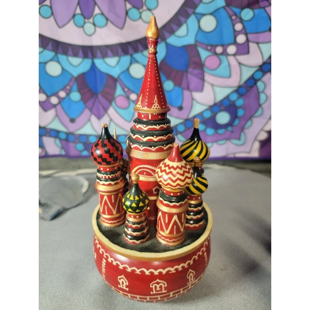 Vintage Russian St Basil Cathedral‎ Wooden Music Box Hand Painted Working